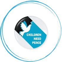 Children need peace - kitűző - vásárlásod segít!